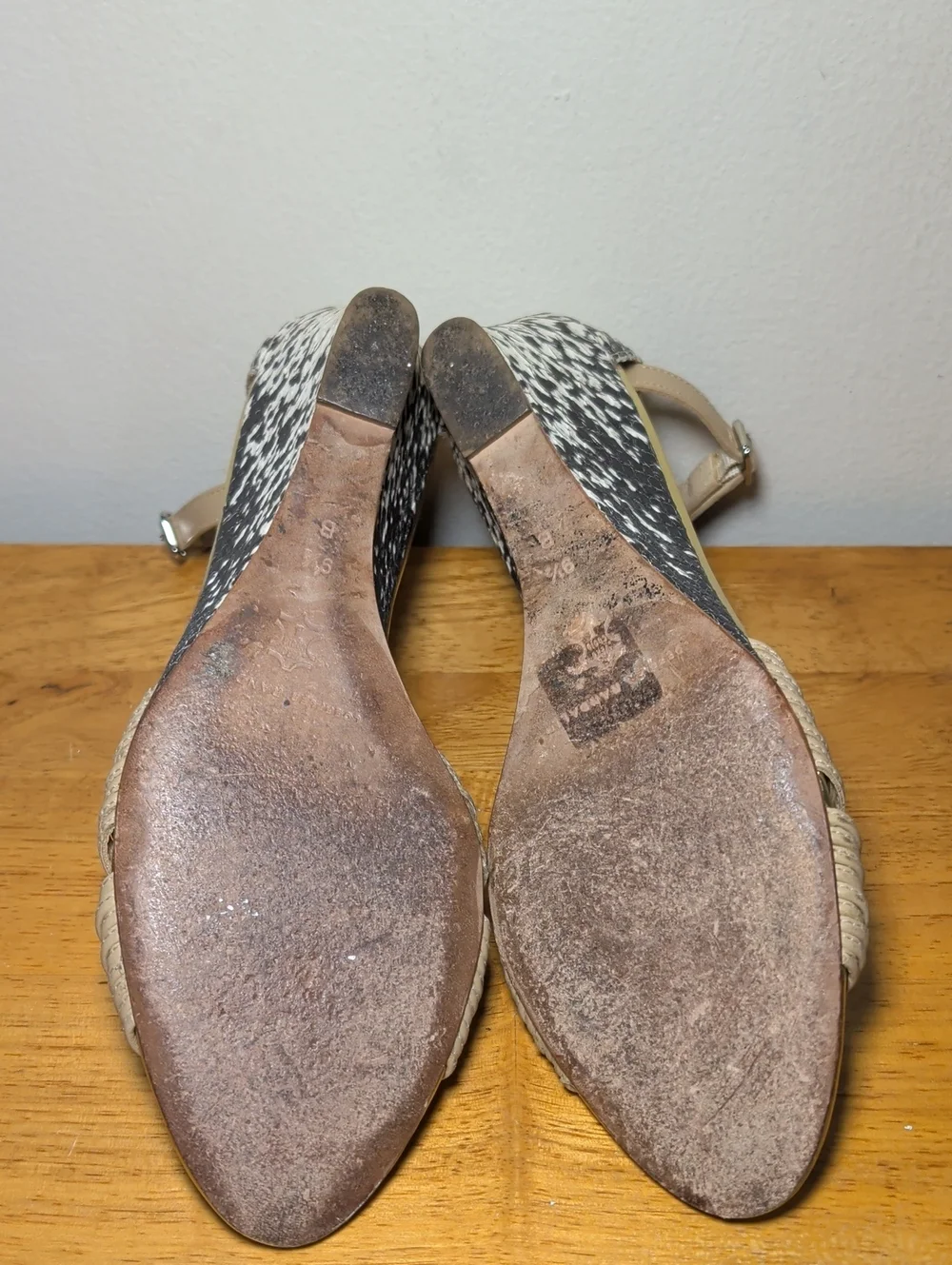 Loeffler Randall Anya Wedge Sandals Tan White Snakeskin Leather Women's Size 9
